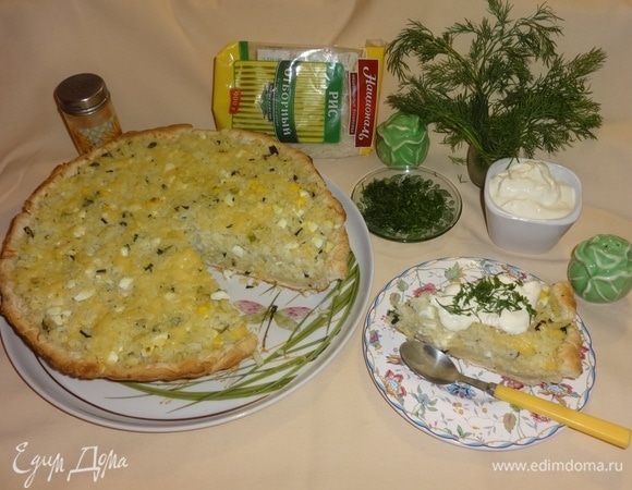 Пирог с рисом, зеленым луком и яйцом