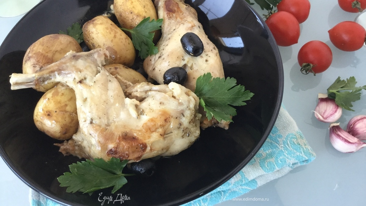 Кролик, запеченный с картофелем