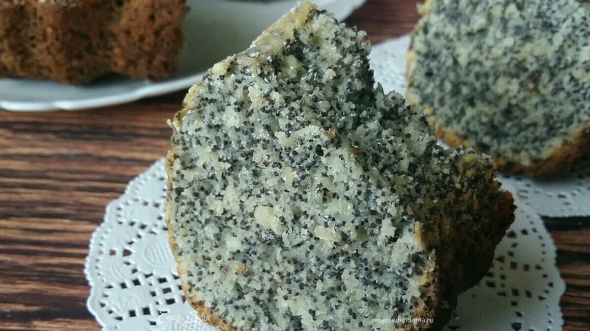 Маковый кекс с орехами