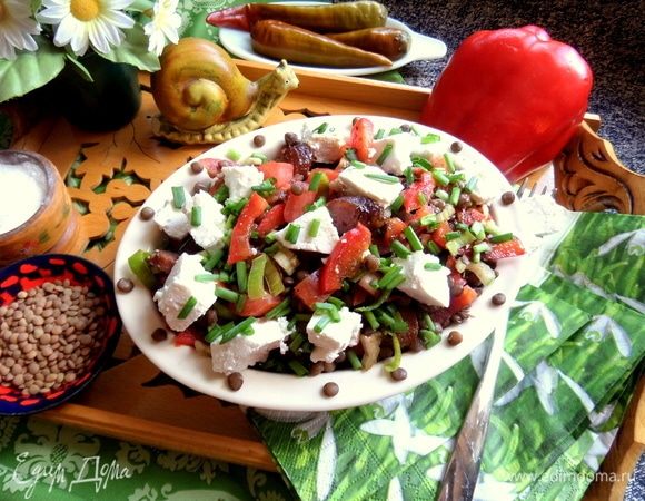 Салат из чечевицы с брынзой