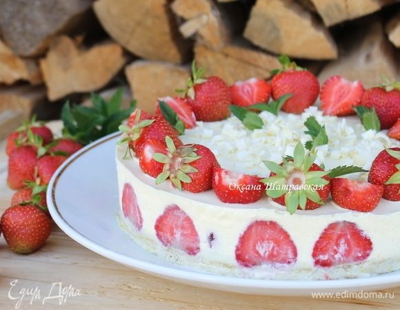 Торт с клубникой Торт с клубникой