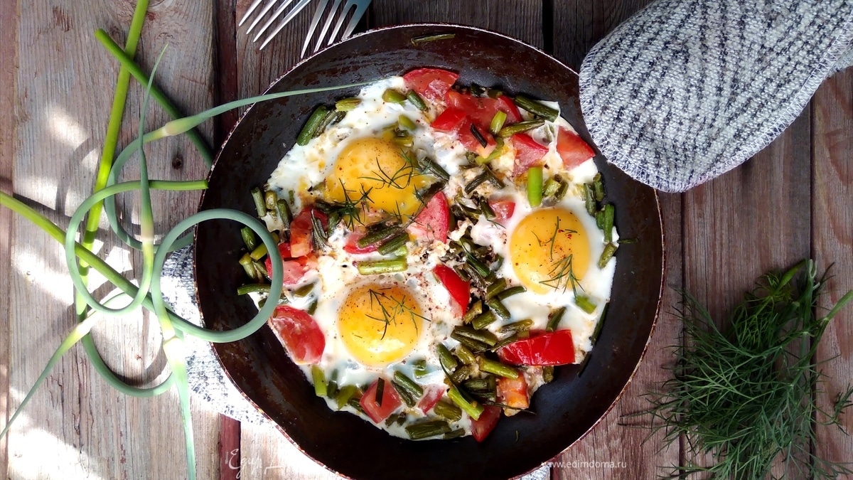 Яичница с чесночными стрелками