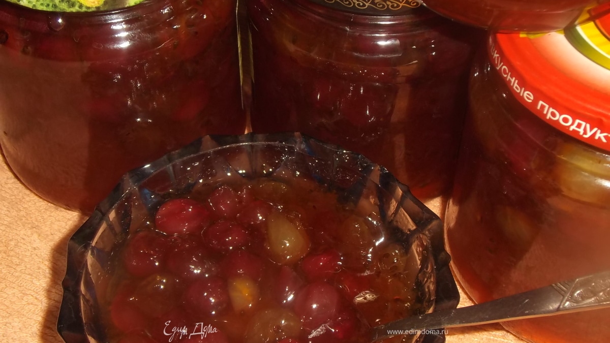 Пятиминутка из крыжовника с абрикосами