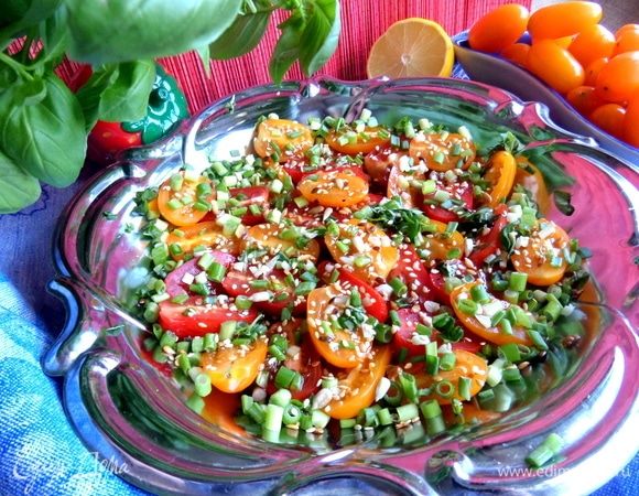 Салат из помидоров с кунжутом Салат из помидоров с кунжутом