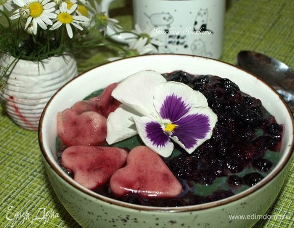 Фруктовый смузи-боул со спирулиной