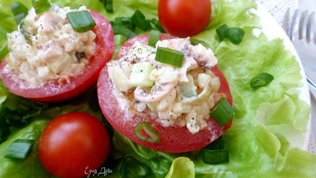 Помидоры, фаршированные рисом и осьминогами
