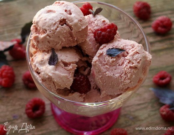 Малиновое мороженое с маскарпоне Малиновое мороженое с маскарпоне