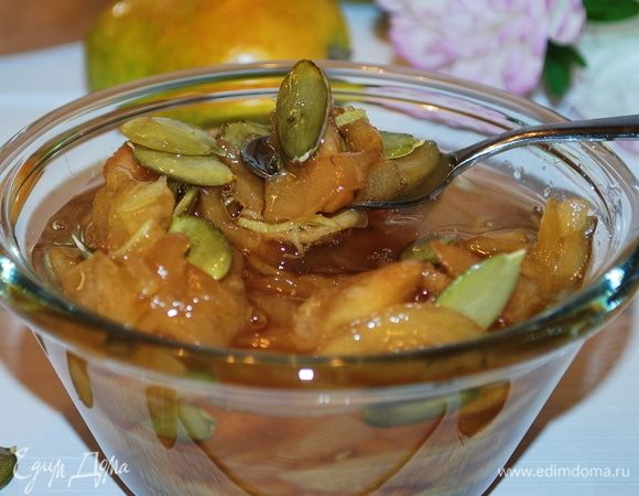 Грушевое варенье с тыквенными семечками и имбирем