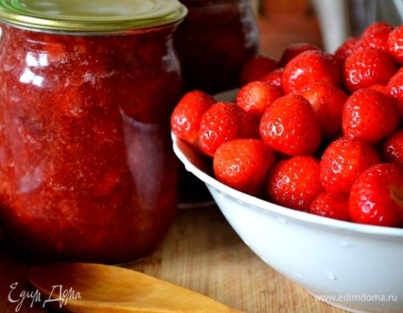 Ленивый клубничный джем