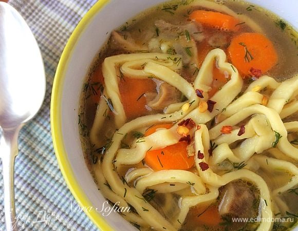 Грибная юшка с домашней лапшой Грибная юшка с домашней лапшой