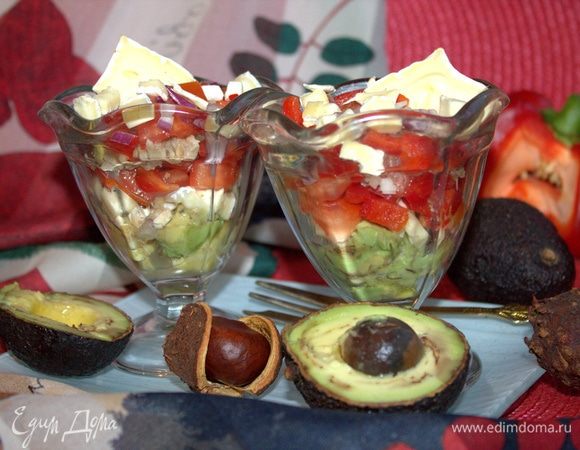 Салат с тунцом и авокадо