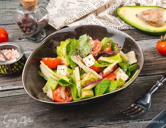 Салат из авокадо и феты с цитрусовой заправкой Салат из авокадо и феты с цитрусовой заправкой