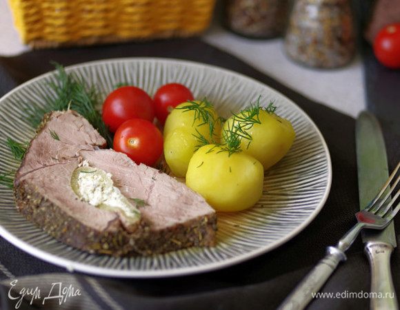 Говядина, фаршированная сыром и болгарским перцем Говядина, фаршированная сыром и болгарским перцем