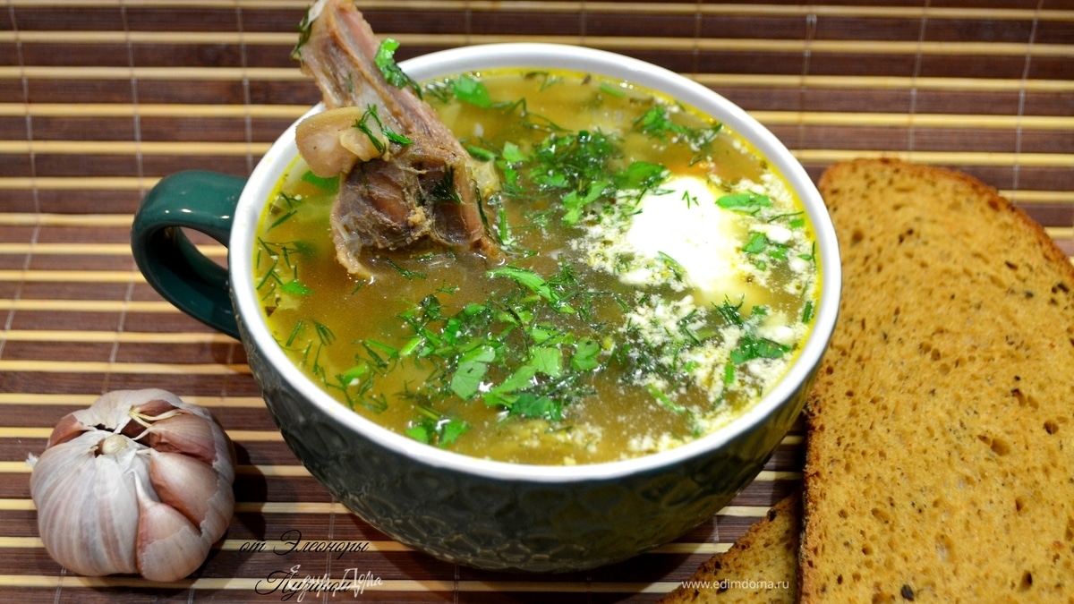 Щи с бараниной и сушеными грибами