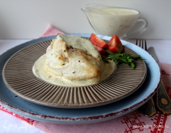 Куриная грудка с розмарином и сырным соусом Куриная грудка с розмарином и сырным соусом