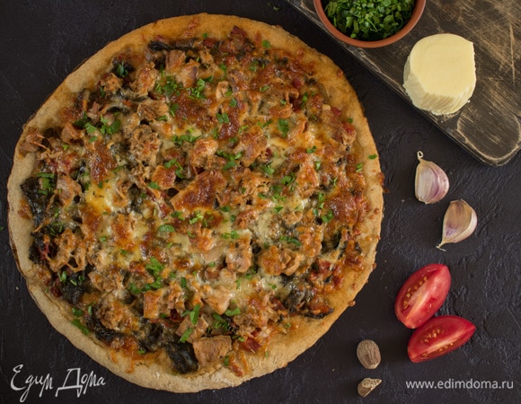 Пицца со шпинатом и тунцом