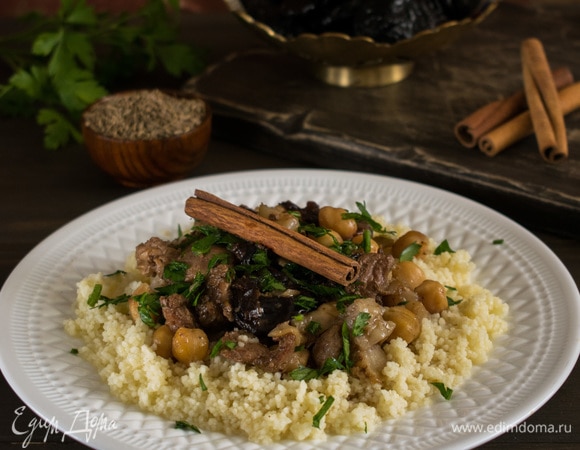 Рагу из баранины с нутом и черносливом Рагу из баранины с нутом и черносливом