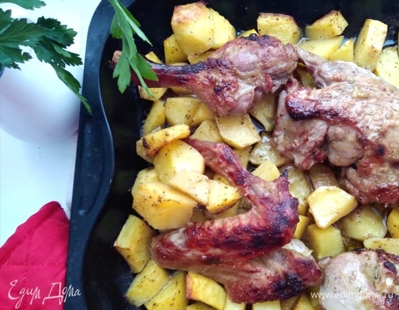 Утка в гранатовом маринаде с картофелем Утка в гранатовом маринаде с картофелем