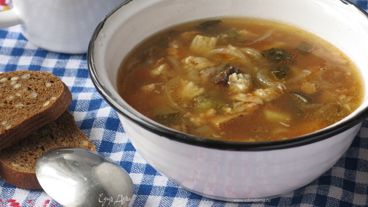 Солянка рыбная с судаком и грибами