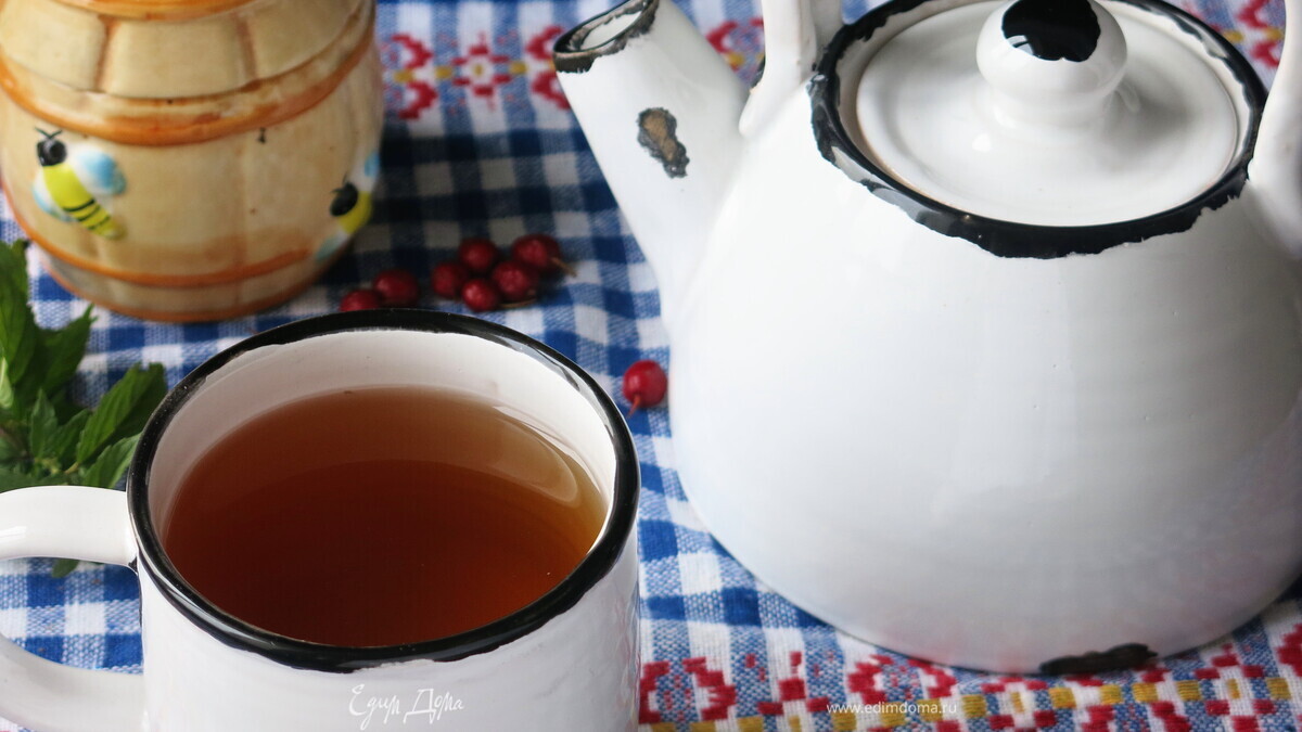 Чай из боярышника и мяты