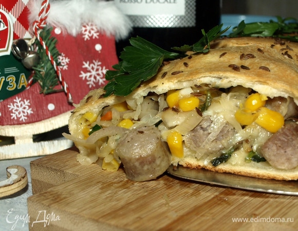 Штрудель с квашеной капустой и нюрнбергскими колбасками Штрудель с квашеной капустой и нюрнбергскими колбасками