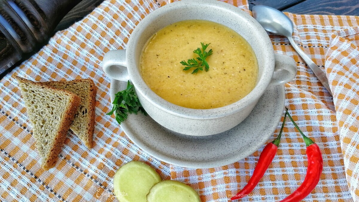 Тыквенно-имбирный суп-пюре с согревающей ноткой