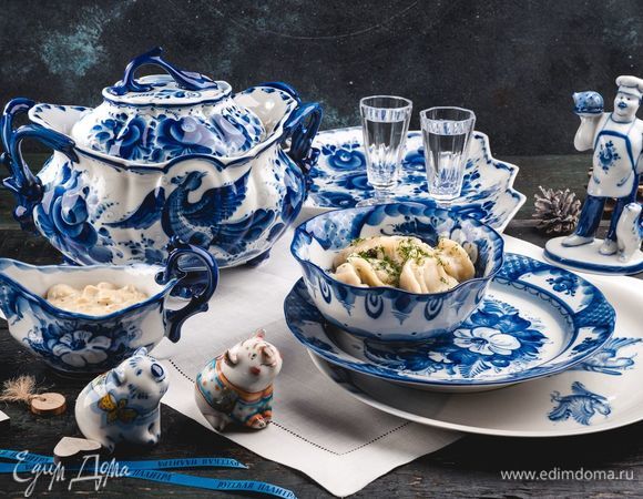 Домашние пельмени с грибным соусом Домашние пельмени с грибным соусом