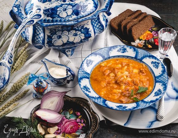 Щи с копчеными ребрышками