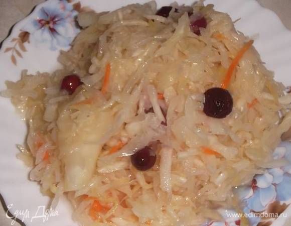  Квашеная капуста с клюквой         