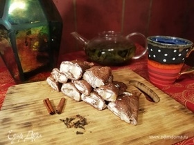 Шоколадные блины с карамелизированной грушей
