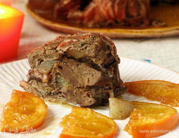 Утиная печень с беконом в горшочке