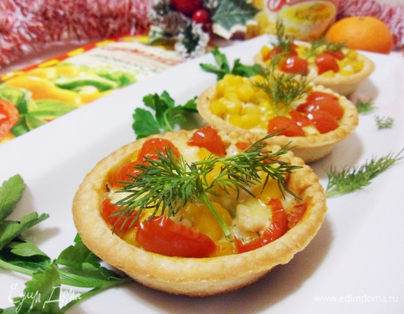 Запеченные тарталетки с курицей и кукурузой Запеченные тарталетки с курицей и кукурузой