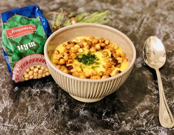 Суп из тыквы с имбирем, кокосом и нутом Суп из тыквы с имбирем, кокосом и нутом