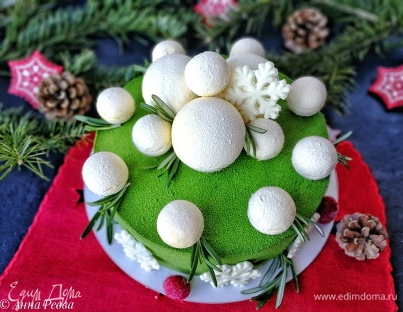 Новогодний праздничный торт «Снежки на елке» Новогодний праздничный торт «Снежки на елке»