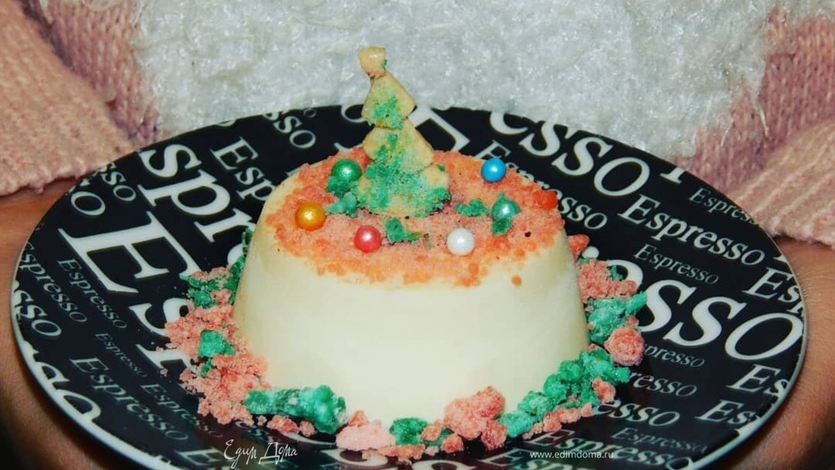 Муссовые пирожные с вишневым конфи