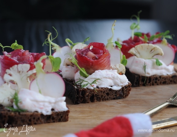 Сморреброд с «розами» Сморреброд с «розами»