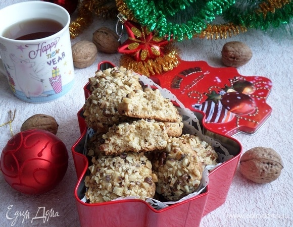 Медовое печенье с грецким орехом и черносливом Медовое печенье с грецким орехом и черносливом