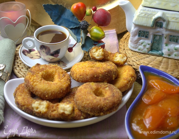 Сырники во фритюре с персиком