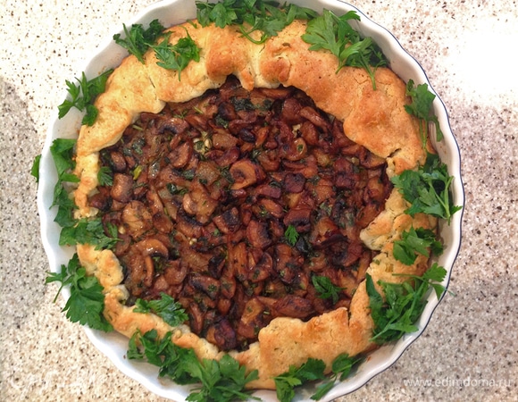 Деревенский грибной пирог