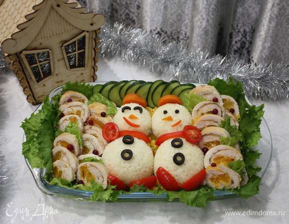 Рулет из куриного филе с гарниром