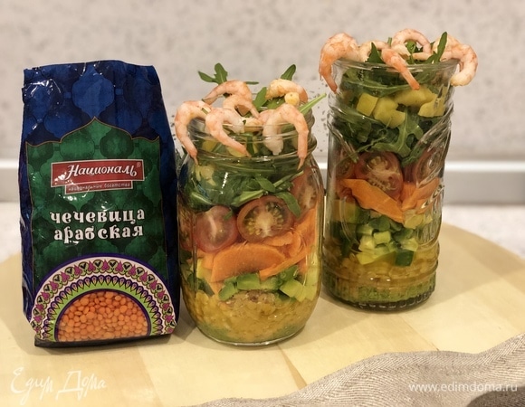 Витаминный салат с чечевицей и манго