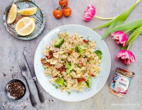 Паста с тунцом и брокколи Паста с тунцом и брокколи