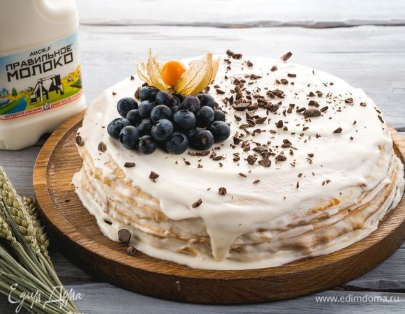 Блинный торт со сметанным кремом Блинный торт со сметанным кремом