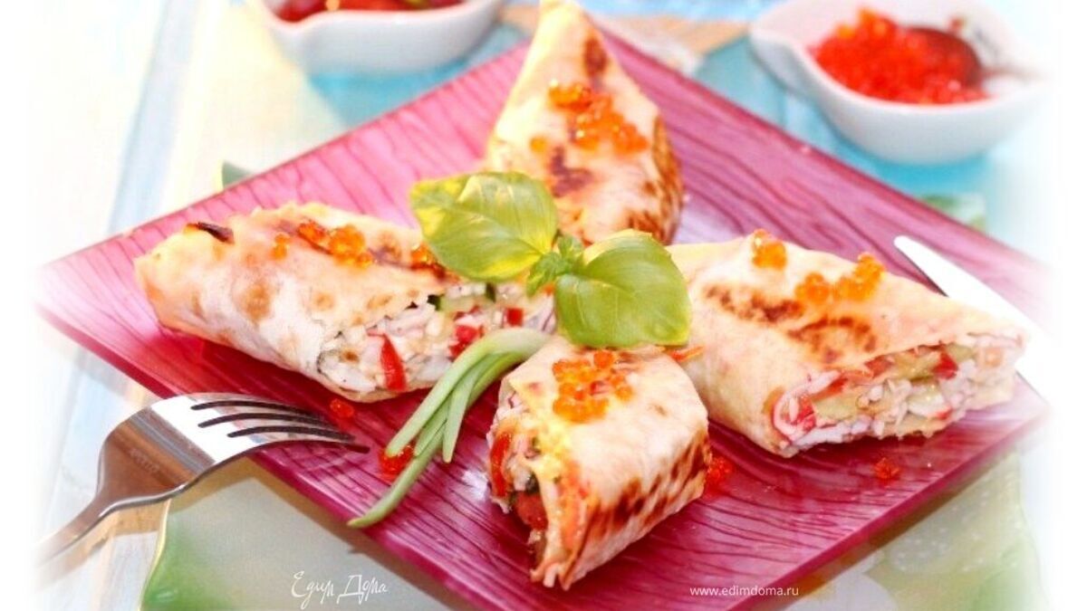 Рулетики с лавашем и икрой