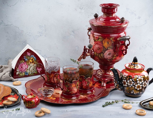 Витаминный чай с чабрецом и мятой Витаминный чай с чабрецом и мятой