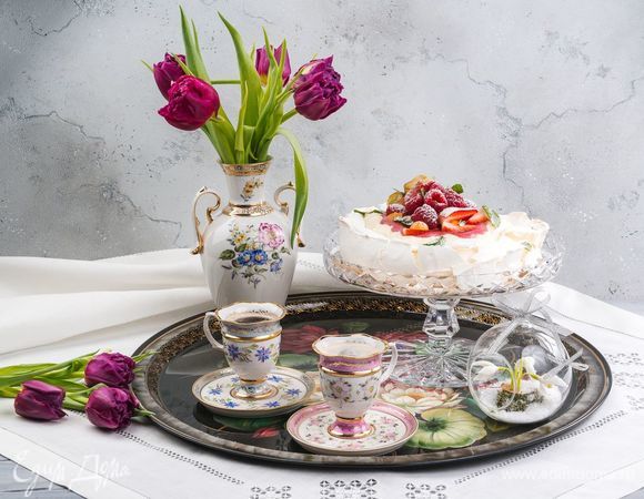 Торт «Павлова» с малиновым курдом Торт «Павлова» с малиновым курдом