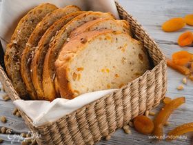 Диетический хлеб с сухофруктами и орехами