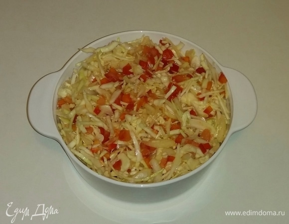 Салат из белокочанной капусты и овощей Салат из белокочанной капусты и овощей