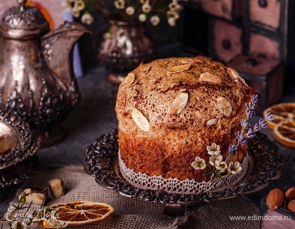 Кулич с марципаном