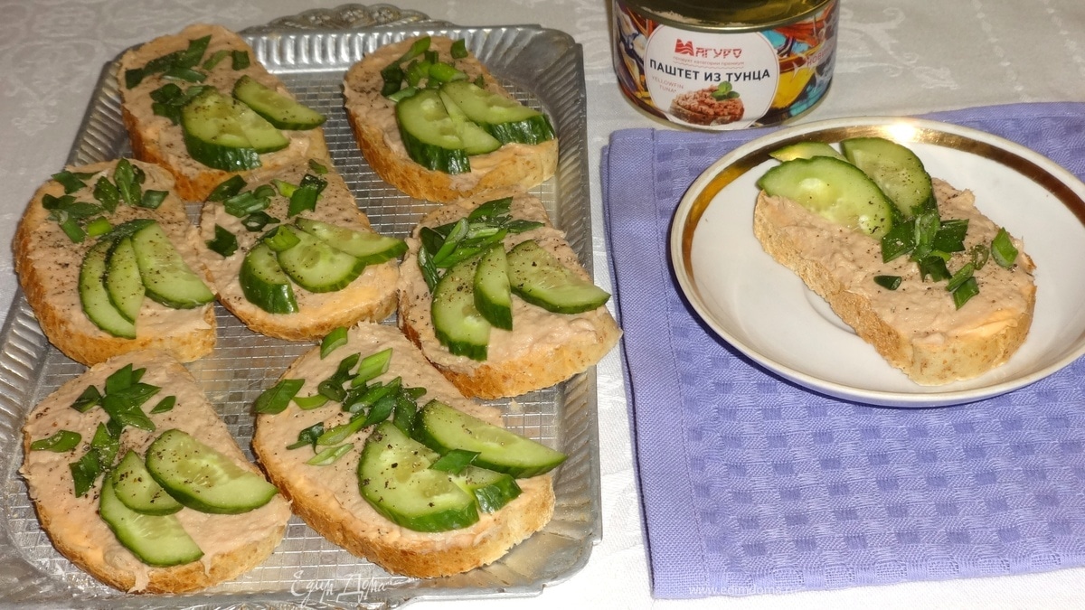 Тосты с плавленым сыром и паштетом из тунца